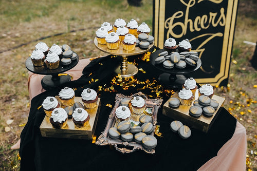 wedding cake stands